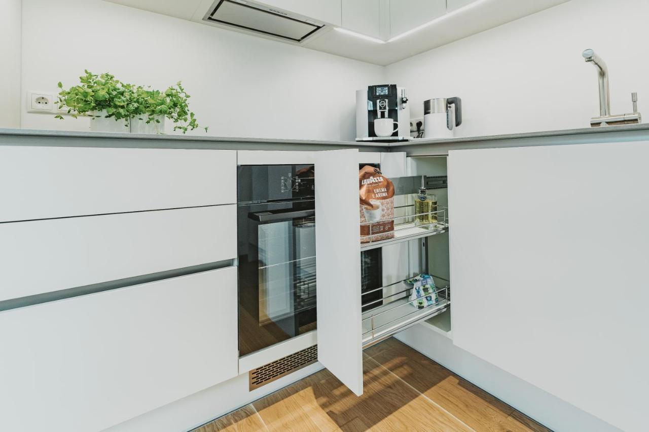 Oeoe Street Premium Apartment With Terrace ตาร์ตู ภายนอก รูปภาพ